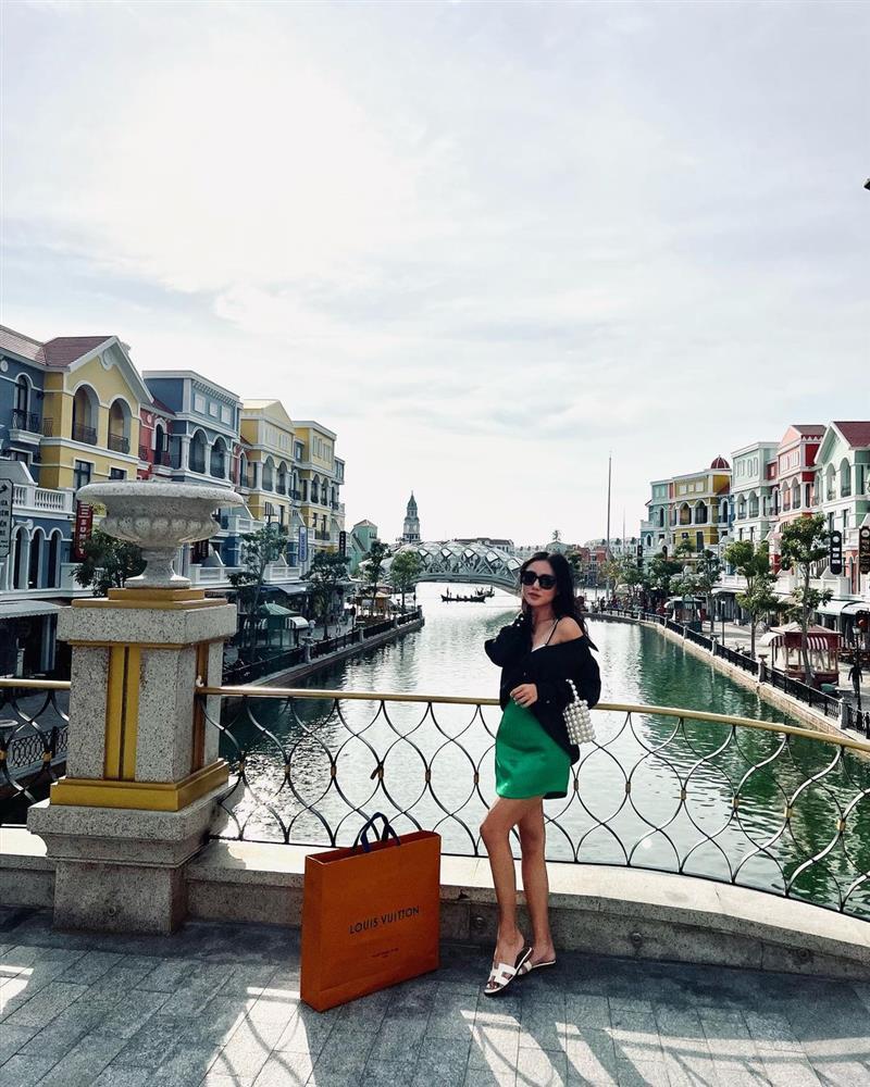 Văn Mai Hương phút trước tong teo, phút sau như bà bầu?-3