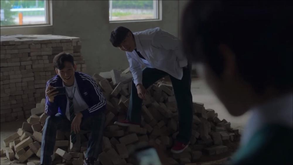 Siêu phẩm zombie Hàn và những hạt sạn đáng tiếc-10