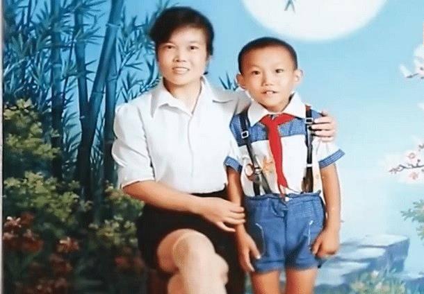 Chàng trai 36 tuổi mẹ vẫn đút cơm, nghiện nặng game online-1