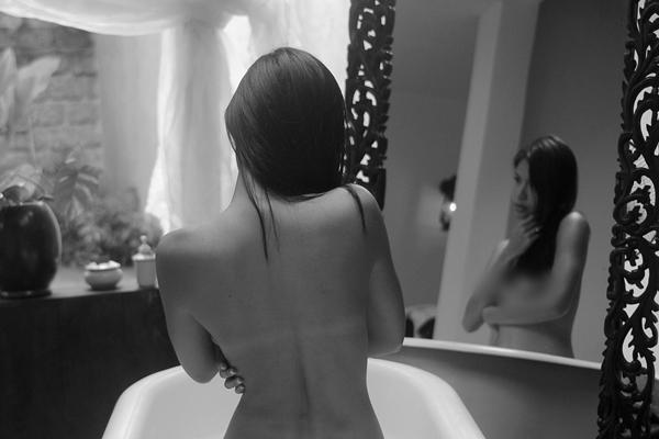 Những màn cưỡng hiếp rùng mình trên phim Việt-8