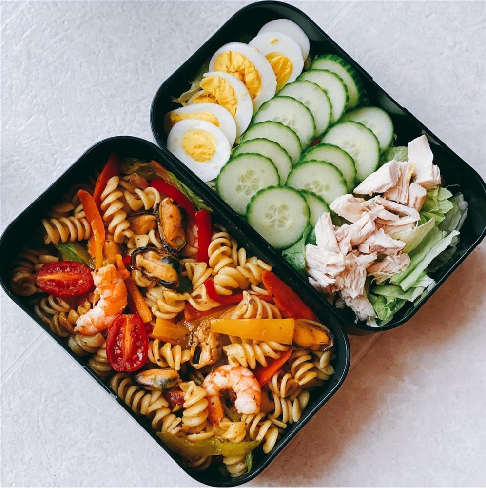 Vợ người ta làm cơm hộp cho chồng ăn trưa nhìn mà ngưỡng mộ-8