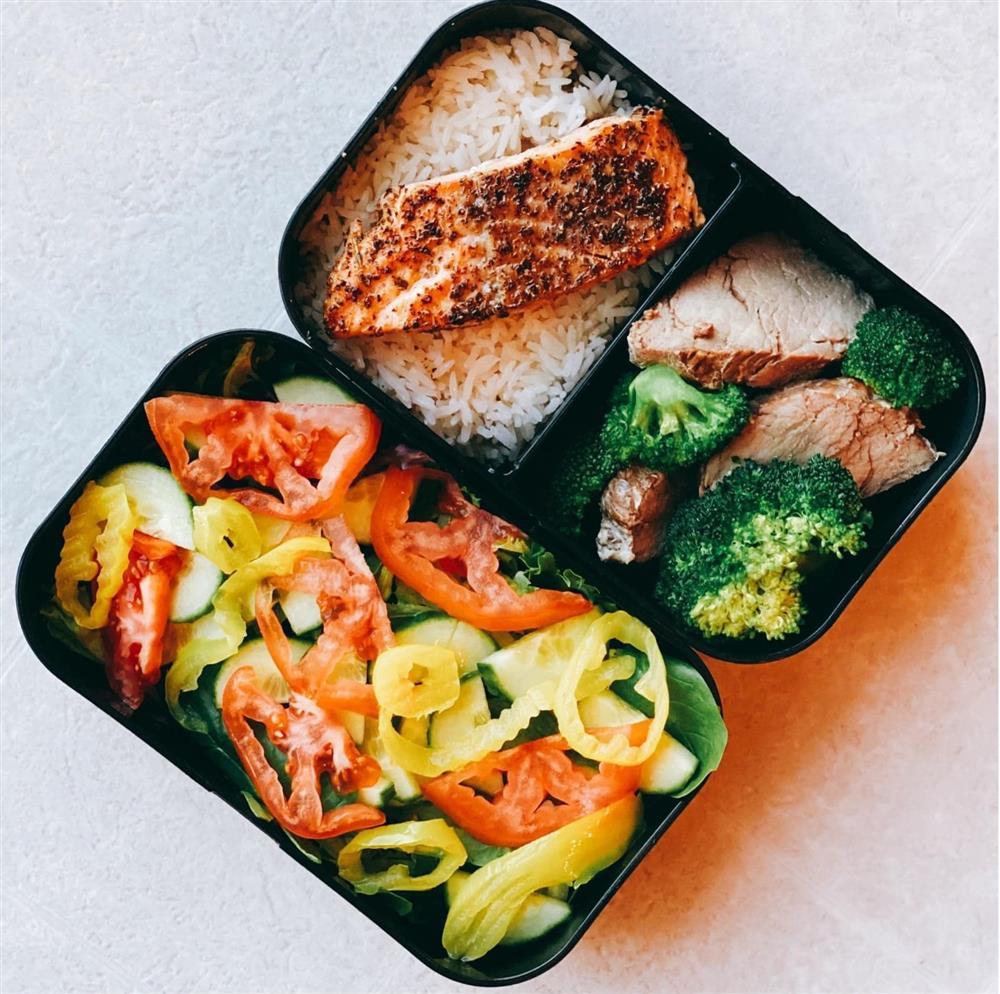 Vợ người ta làm cơm hộp cho chồng ăn trưa nhìn mà ngưỡng mộ-11