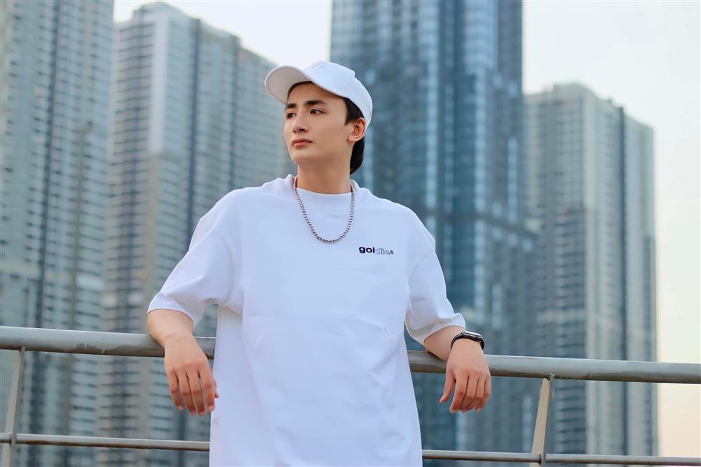 Song Duy có đẹp bằng chồng cũ Lâm Khánh Chi?-11