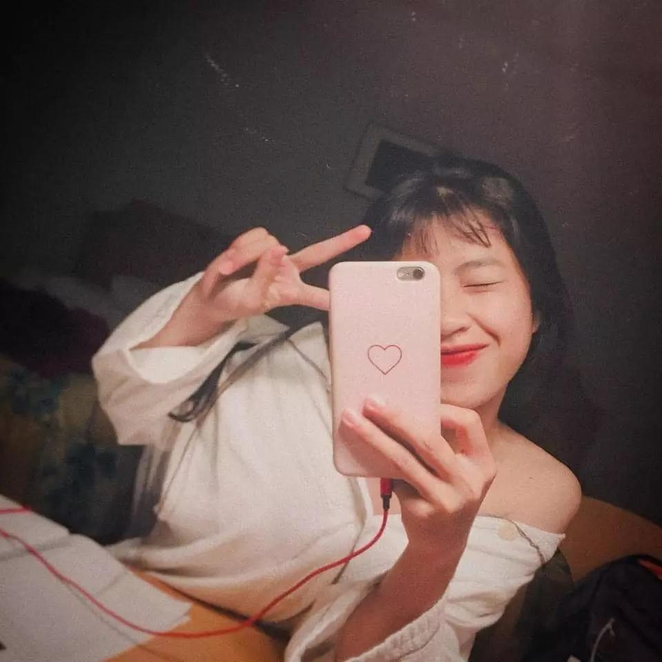 Hot girl tuyển bóng đá nữ Việt Nam lộ ảnh thời ngố tàu-6