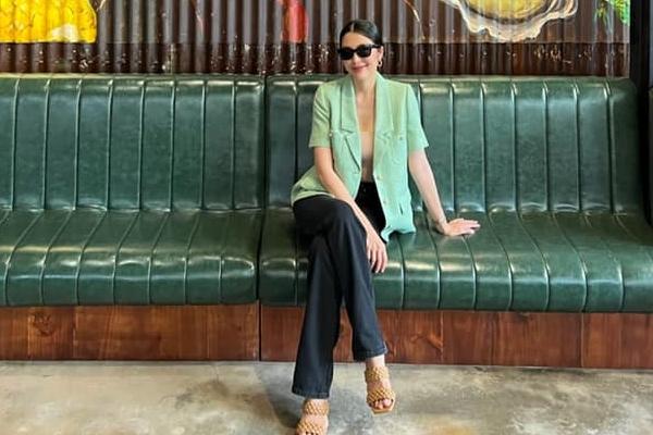 Cậu út nhà Tăng Thanh Hà gây sốt với bàn tay điệu nghệ-7