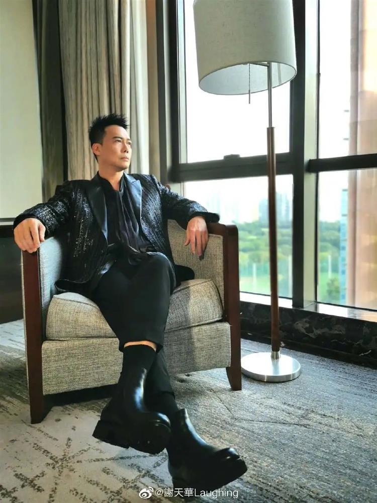 Tài tử TVB Tạ Thiên Hoa sự nghiệp tái lên hương, ở nhà trăm tỷ-3