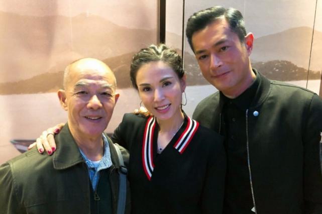 Tiểu Long Nữ Lý Nhược Đồng gây ngỡ ngàng với mặt mộc U60-5