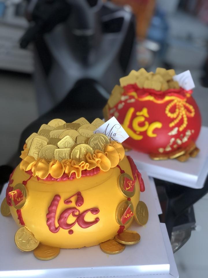 Bánh kem bạc triệu được săn lùng về đặt mâm cúng ngày Thần Tài-5