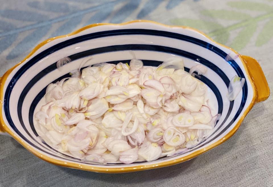 Nấu cháo bánh chưng thừa ngày Tết, ăn lạ miệng lại ngon-4