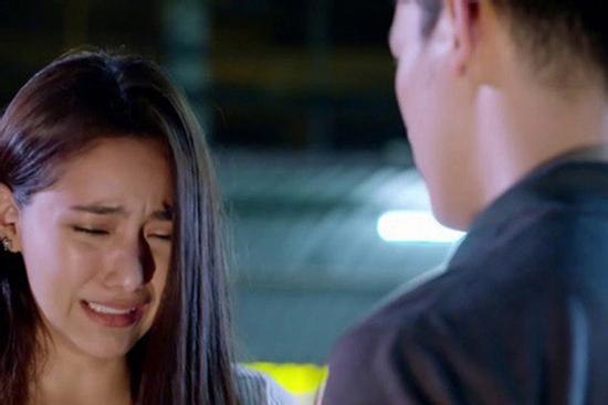 Lên đồ cho chồng du xuân, phát hiện chuyện lạ từ bộ đồ cất trong vali