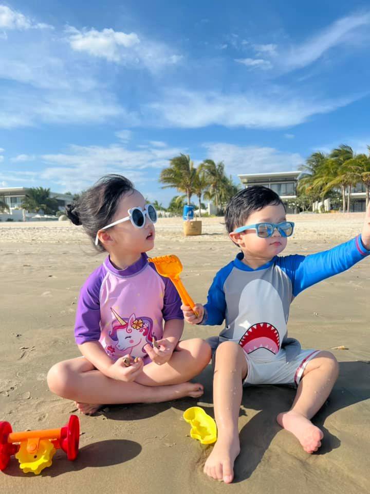 Tổ ấm Đặng Thu Thảo hiếm hoi xuất hiện, 2 nhóc tỳ ẵm spotlight-2