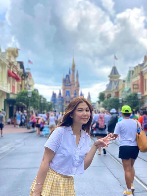 Cô bé cao kều trong Gia Đình Phép Thuật ngoại hình hiện tại quá lột xác-5