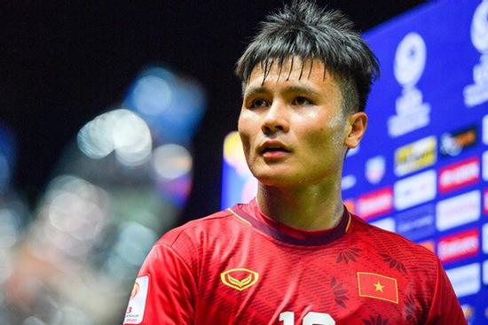 Quang Hải nghi nhiễm Covid-19, đang phải cách ly