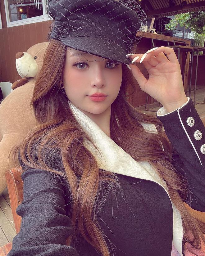 Huyền Baby du xuân mỗi ngày 1 bộ, Tết kiểu nhà giàu là đây!-9