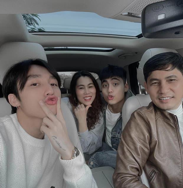 Em trai Sơn Tùng pose dáng khiến phụ huynh phải vào bình luận-5