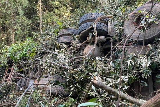 Tai nạn 6 người tử vong ở Gia Lai: 'Bố cháu không bao giờ về nữa'