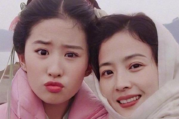 Lưu Diệc Phi với tóc ngắn mới thấy quá khác so với bây giờ-8