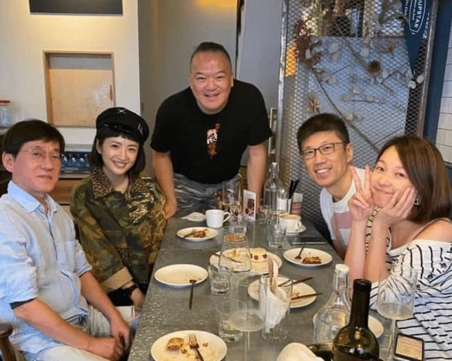 Vợ đạo diễn nặng gánh nuôi con, trả nợ sau khi chồng đột tử-2