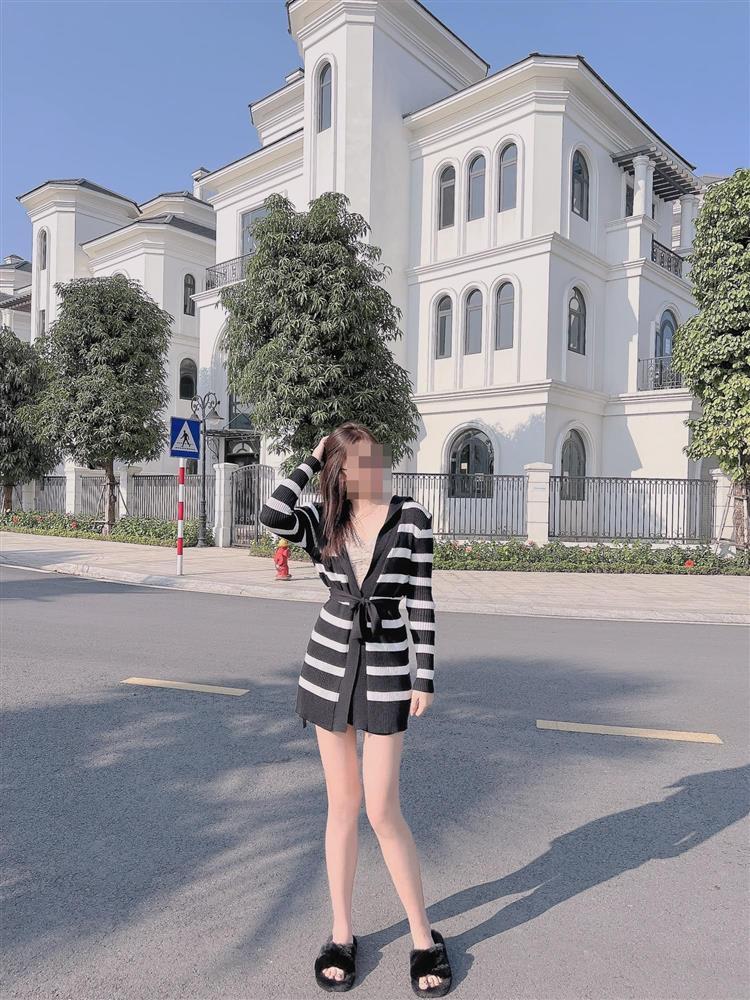 Body nóng rẫy của hot girl rủ rê chồng người chơi đồ tập thể-9