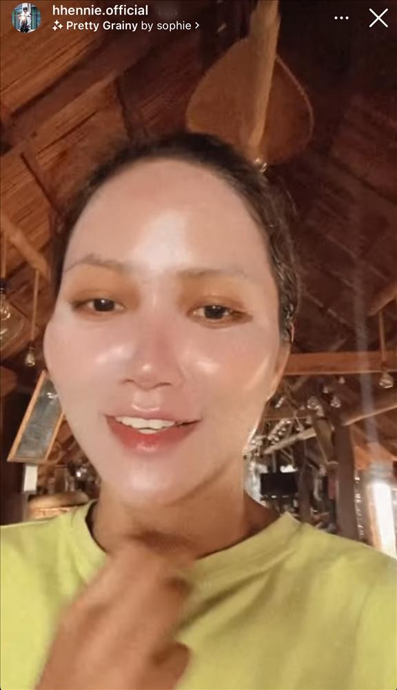 HHen Niê dọa ma với gương mặt như đóng phim kinh dị-3