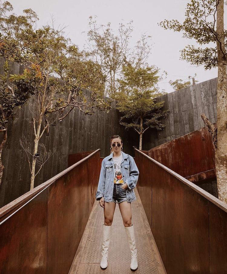 Mix đồ đi Đà Lạt mùa lạnh đẹp như dàn mỹ nhân Vbiz-8