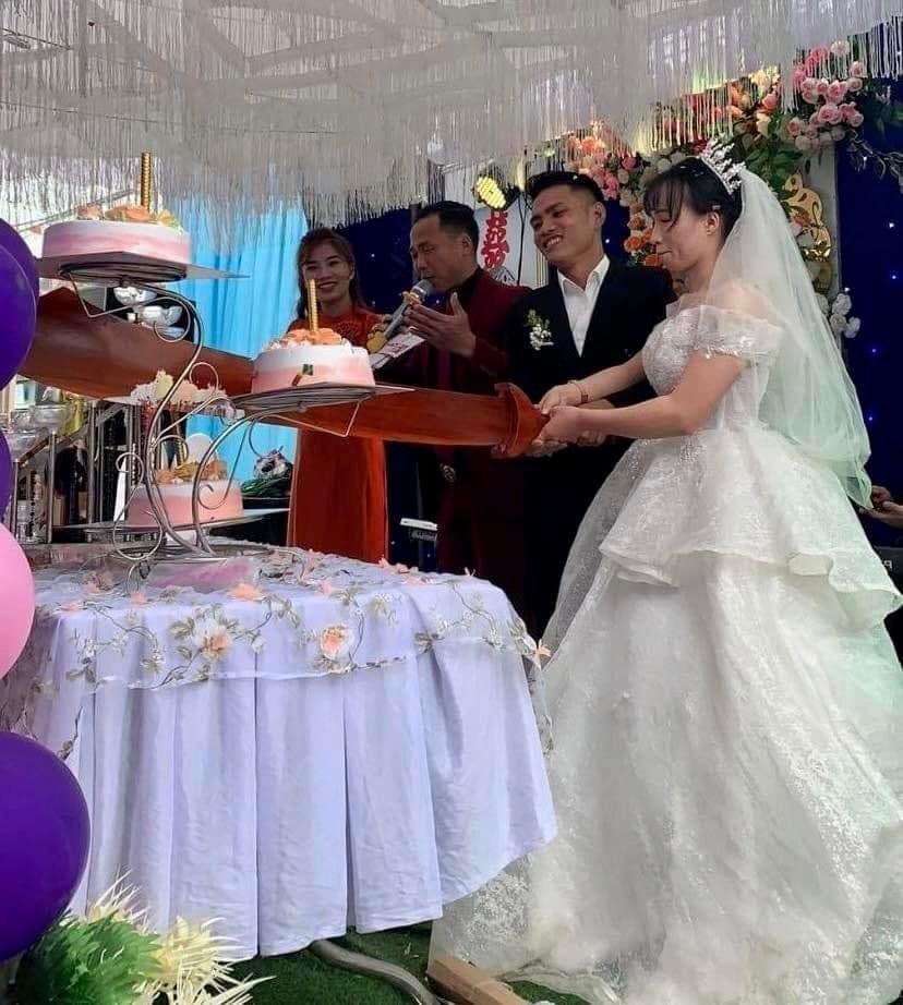 Các tình huống vừa lạ lẫm vừa buồn cười va phải trong tiệc cưới-6