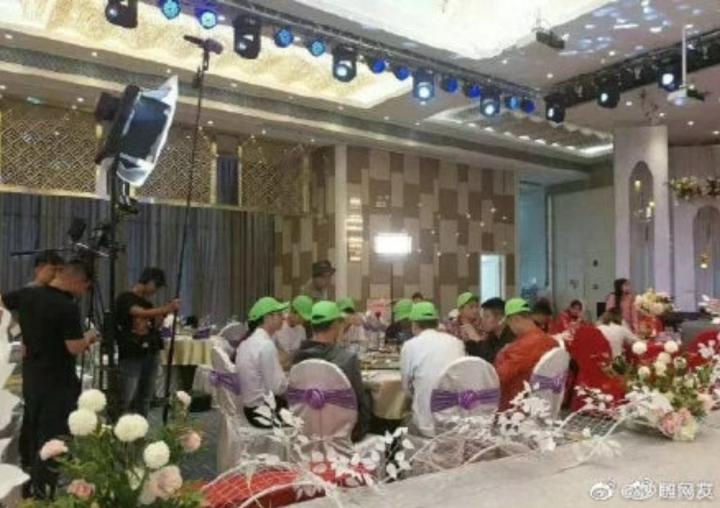 Các tình huống vừa lạ lẫm vừa buồn cười va phải trong tiệc cưới-8