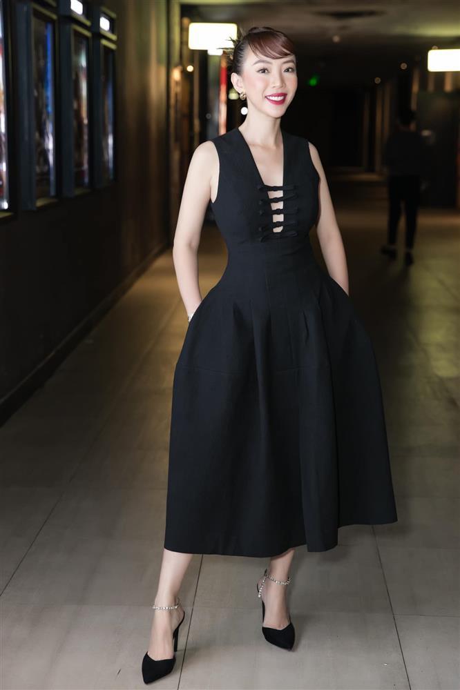 Thu Trang gây lú bởi visual như chị em sinh đôi với Tóc Tiên-2