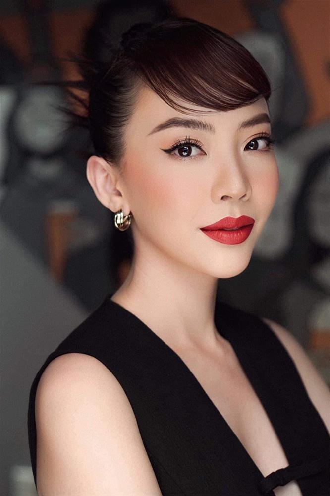 Thu Trang gây lú bởi visual như chị em sinh đôi với Tóc Tiên-4