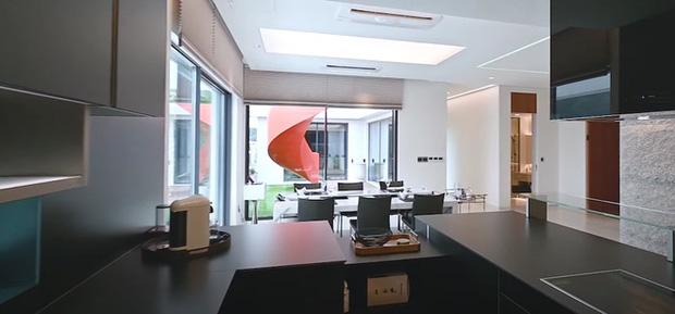 Hoa mắt trước gia tài ngất ngưởng nhà Hyun Bin - Son Ye Jin-11