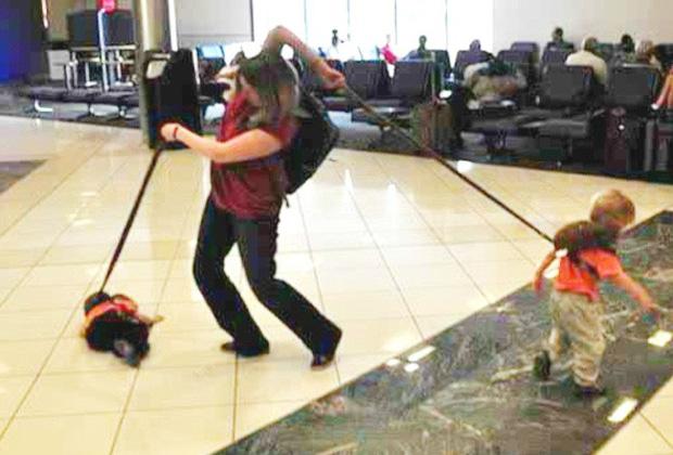 Đủ trò oái oăm của các hành khách vui tính khi đi máy bay-6