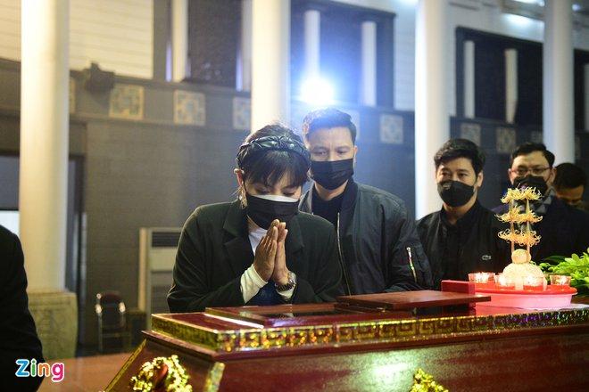 Các nghệ sĩ đều bàng hoàng khi nghe tin NSƯT Tiến Hợi qua đời. Theo chia sẻ từ bạn bè, ông còn những dự định dang dở chưa kịp thực hiện.