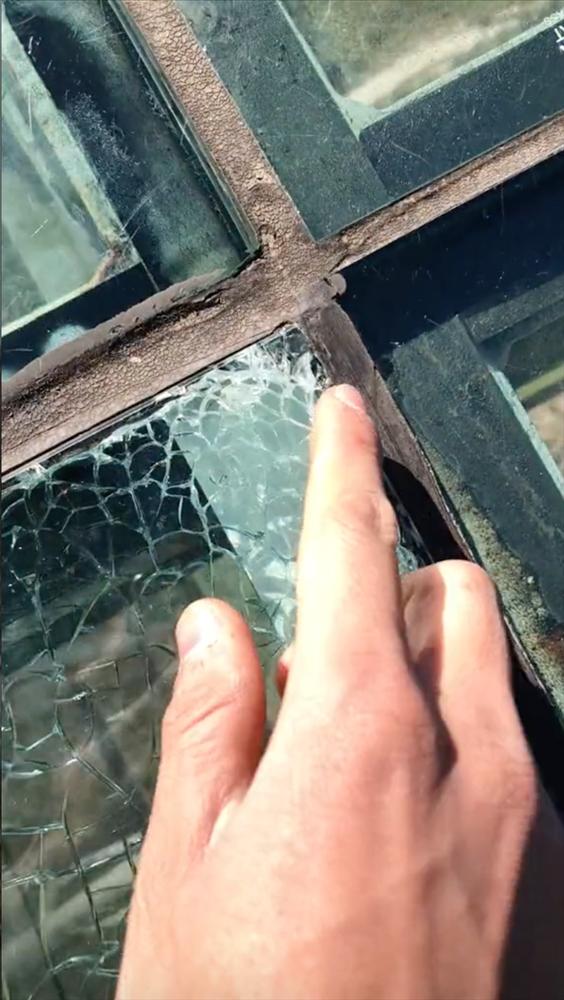 Nứt vỡ tại cầu kính cao nhất Việt Nam, du khách hoảng hốt cảnh báo-5