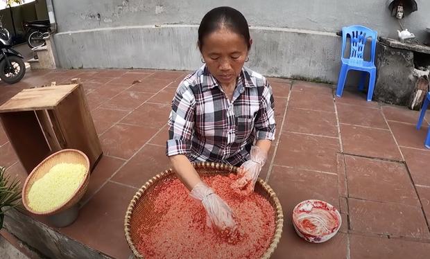Bà Tân trộn máu nấu bánh chưng ?-2