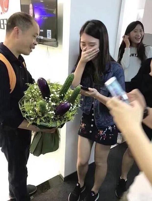 Quà Valentine độc lạ chứng minh đường đến trái tim đi qua dạ dày-13