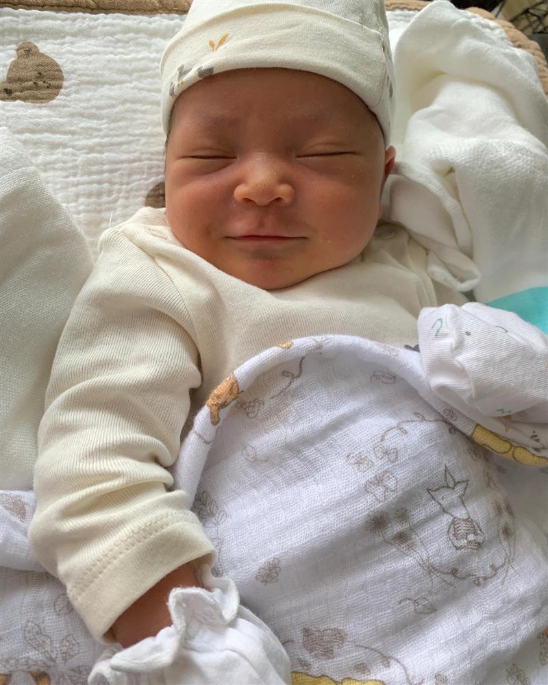 Phản ứng Châu Bùi khi tình cũ Decao nổ tin có con-2