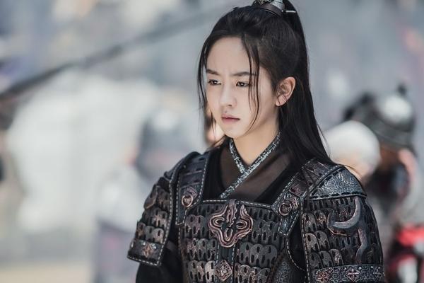 Cuộc chiến sao nhí: Kim So Hyun - Kim Yoo Jung bất phân thắng bại-4