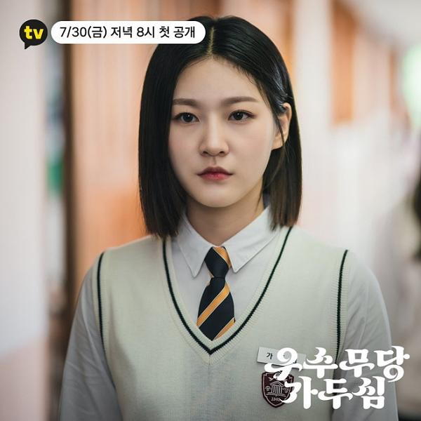 Cuộc chiến sao nhí: Kim So Hyun - Kim Yoo Jung bất phân thắng bại-8