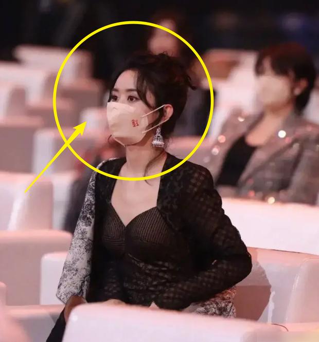 Triệu Lệ Dĩnh bị Angela Baby, Dương Mịch và dàn tiểu hoa cô lập-4