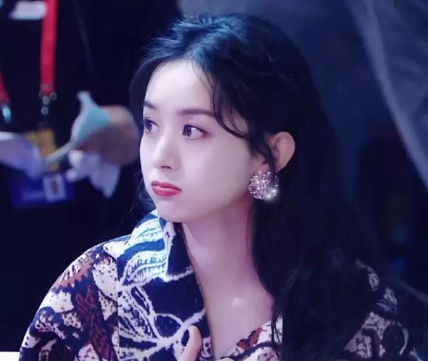 Triệu Lệ Dĩnh bị Angela Baby, Dương Mịch và dàn tiểu hoa cô lập-5