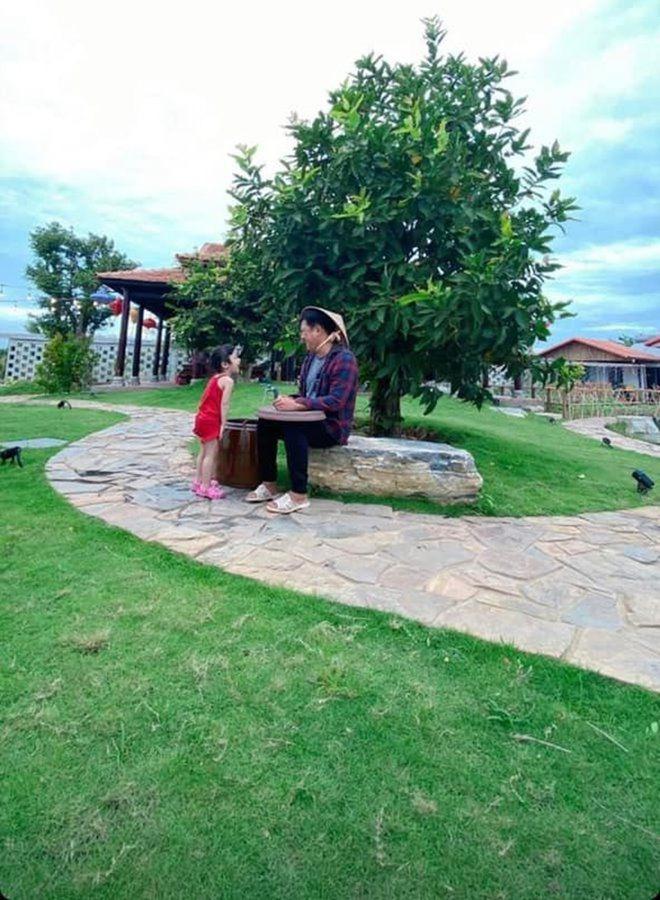 Biệt thự sân vườn mới toanh của Trường Giang khủng cỡ nào?-8