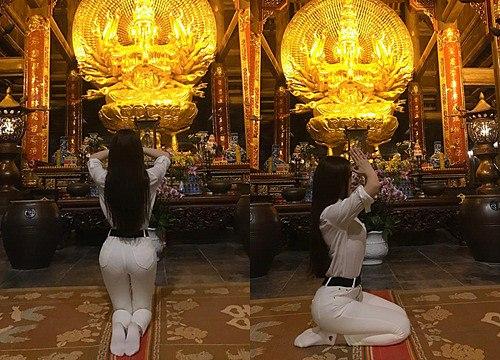 Lệ Quyên gây tranh cãi vì mặc quần bó màu nude đi lễ chùa đầu năm-4