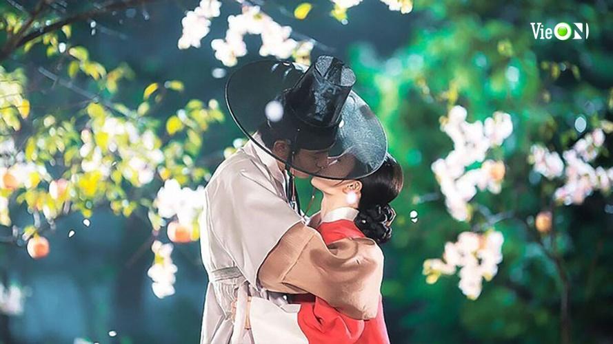 6 cảnh hôn hot phim Hàn: Song Song mượn rượu khóa môi, Gong Yoo bị cưỡng hôn-9