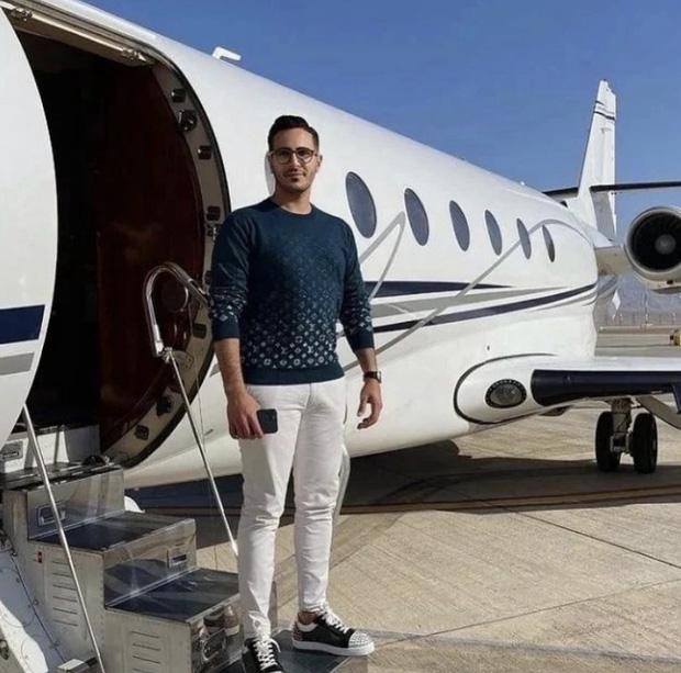 Lừa đảo 10 triệu trên Tinder, gã đàn ông khoe cuộc sống sang chảnh-4