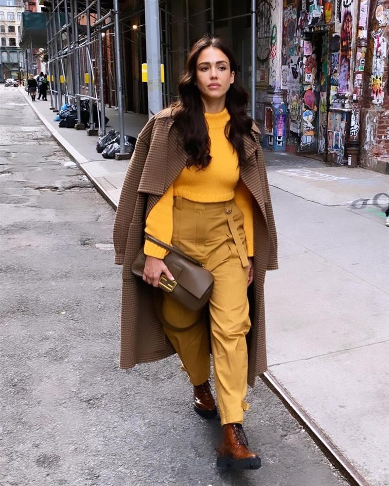 Mỹ nhân Hollywood diện quần jeans thụng túi hộp đẹp đỉnh-3