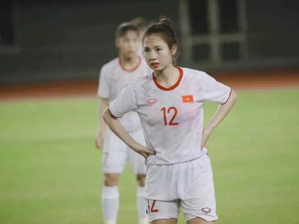 Hot girl tuyển nữ Việt Nam áy náy vì chưa mang rể về cho mẹ-2