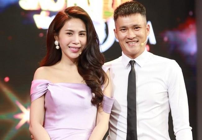 5 cặp vợ chồng ngôn tình nhất showbiz Việt-13