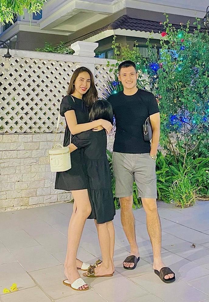 5 cặp vợ chồng ngôn tình nhất showbiz Việt-14