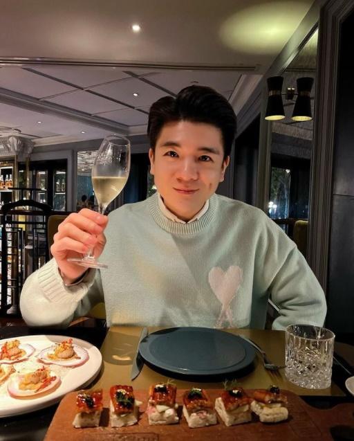 Chân dung 2 thiếu gia lắm quyền, nhiều tiền nhà bầu Hiển-3