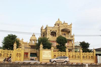 Loạt lâu đài dát vàng, nội thất toàn gỗ giá nghìn tỷ của đại gia Việt-6